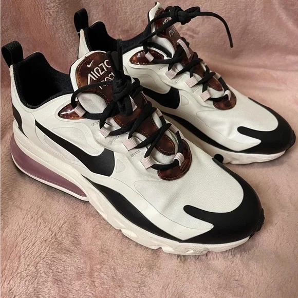 Nike air max 270 react. Like new worn a hand full of times. Nike Air Max 270 React 11 (44) Like new | Mercari main image 3
